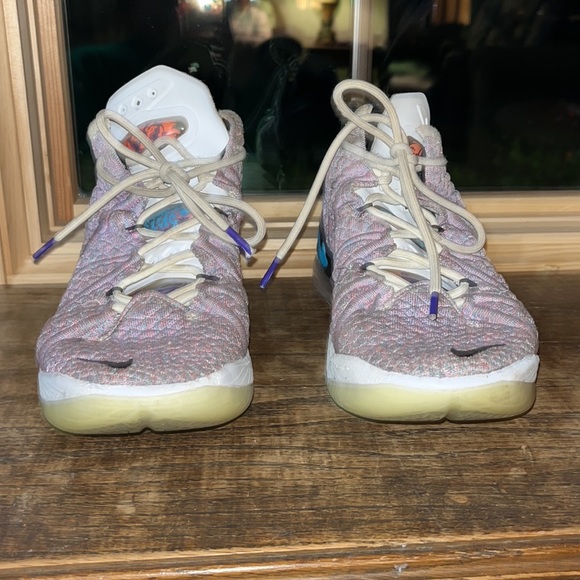 Nike Purple Lebron 18 basketball shoes